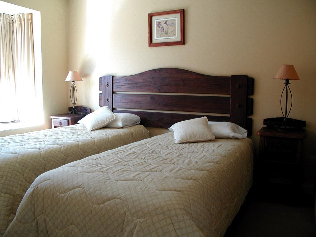 Hotel Del Volcan ปูกอน ภายนอก รูปภาพ